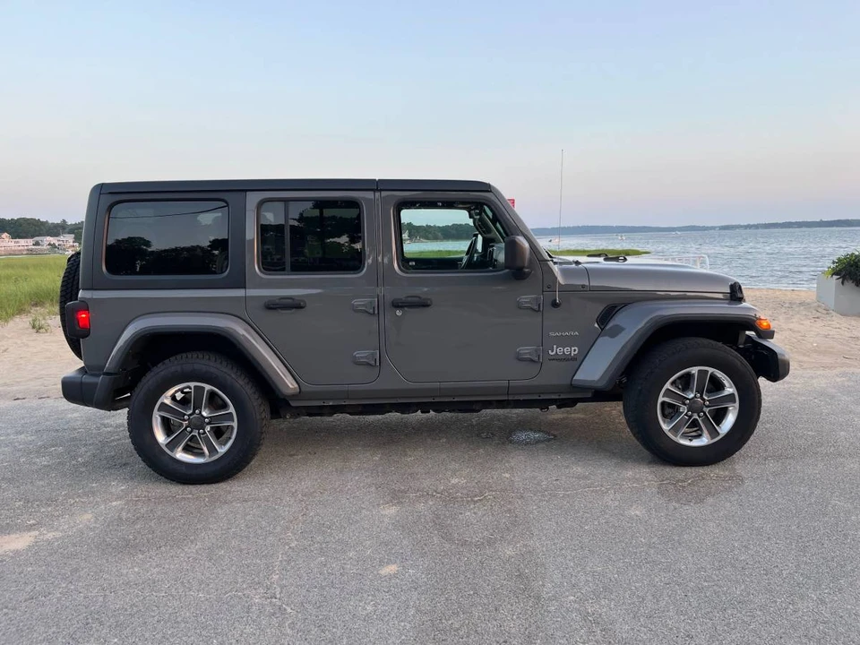 2019 Jeep JL Wrangler - Image 12 of 14