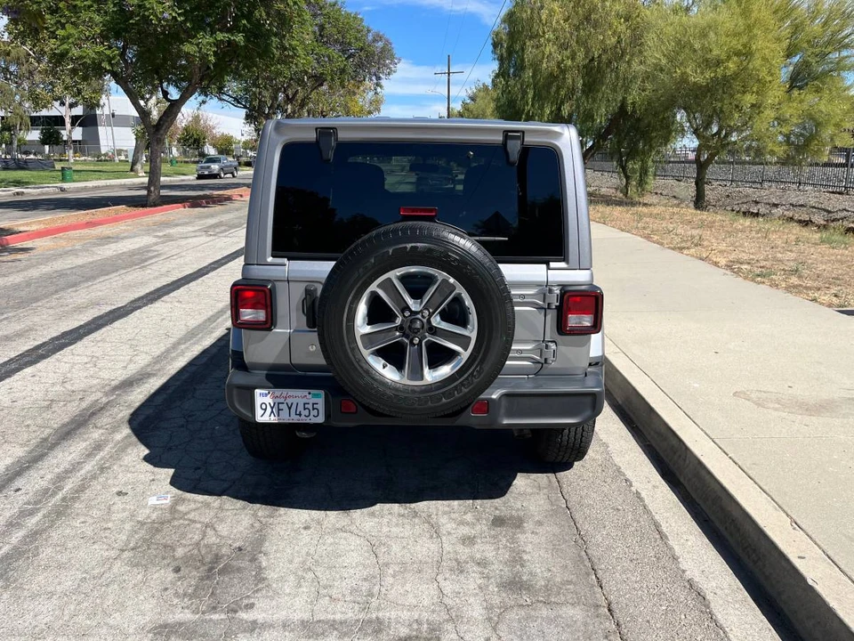 2019 Jeep JL Wrangler - Image 4 of 8