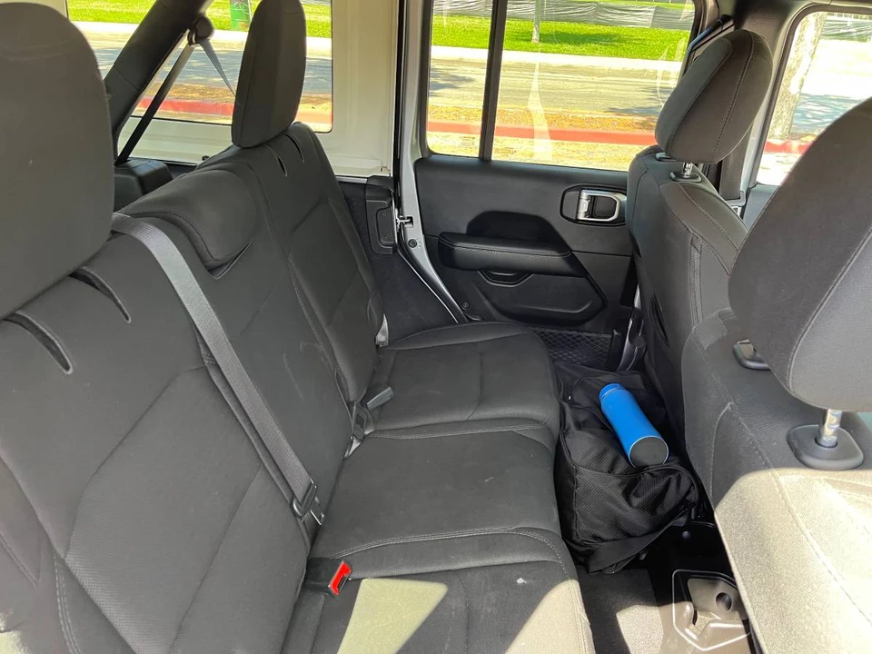 2019 Jeep JL Wrangler - Image 7 of 8