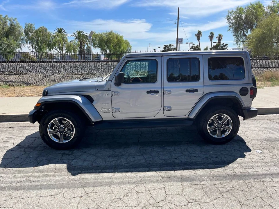 2019 Jeep JL Wrangler - Image 3 of 8