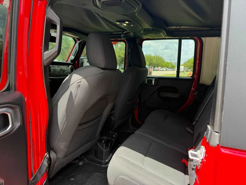2019 Jeep JL Wrangler - Image 6 of 6