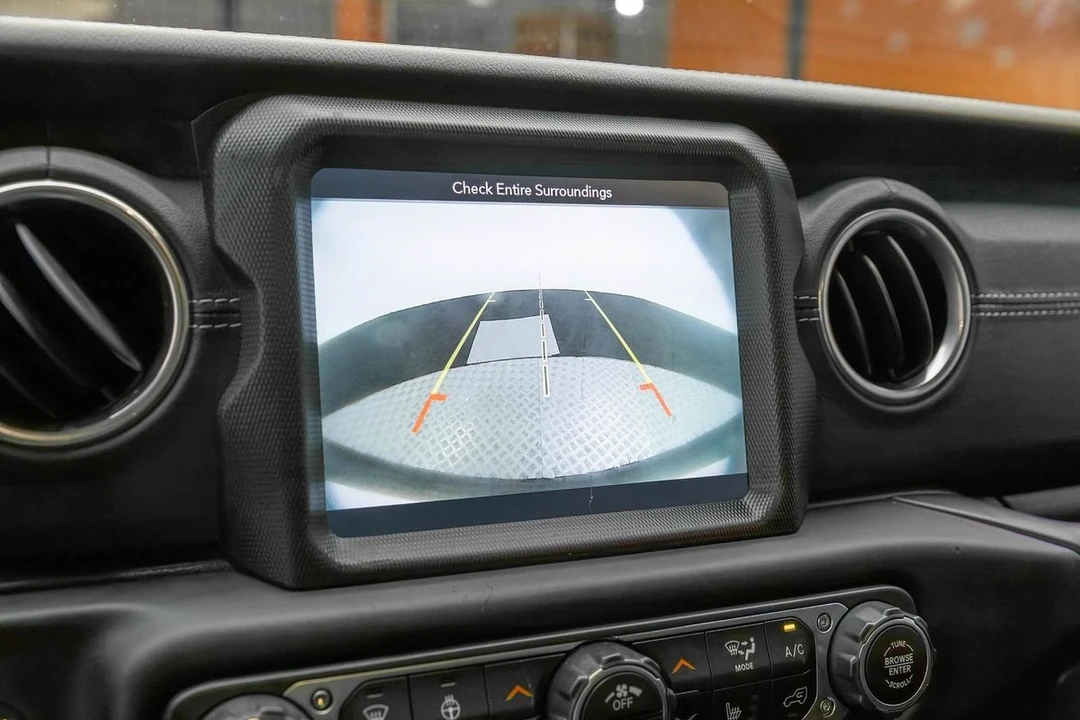 2019 Jeep JL Wrangler - Image 28 of 31