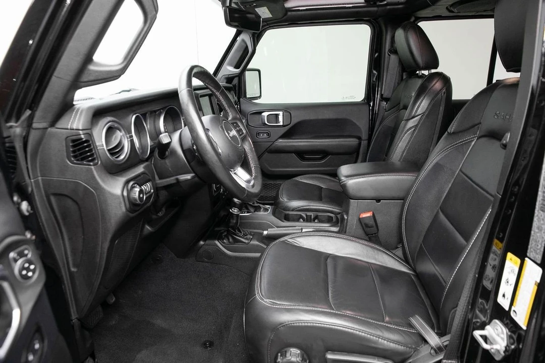 2019 Jeep JL Wrangler - Image 14 of 31