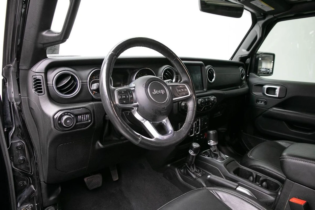 2019 Jeep JL Wrangler - Image 18 of 31