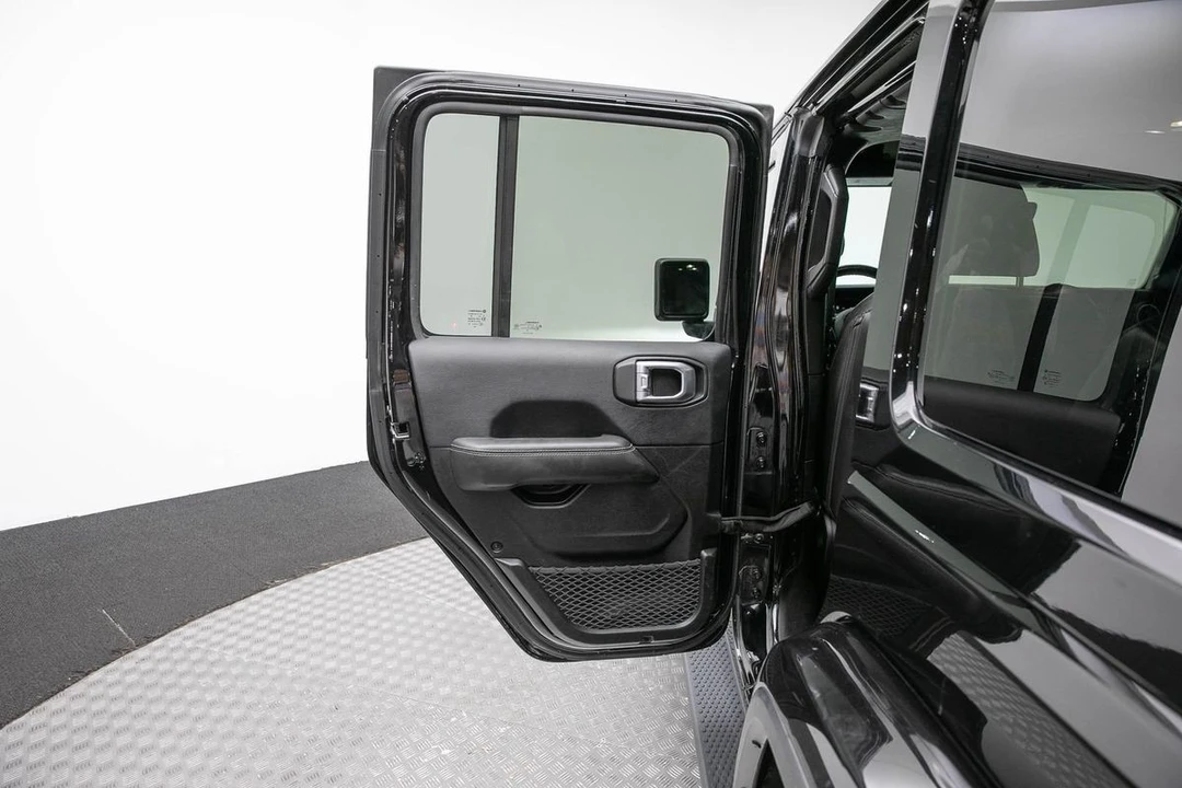 2019 Jeep JL Wrangler - Image 12 of 31