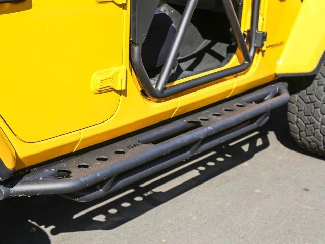 2019 Jeep JL Wrangler - Image 17 of 31