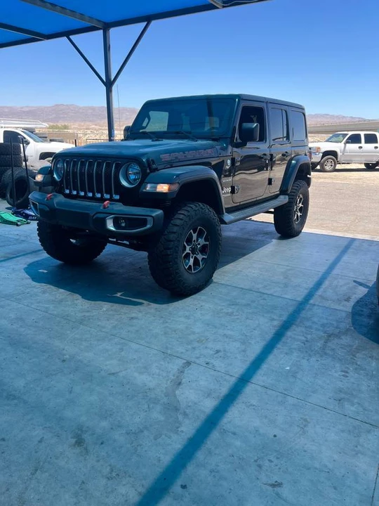 2019 Jeep JL Wrangler - Image 2 of 10