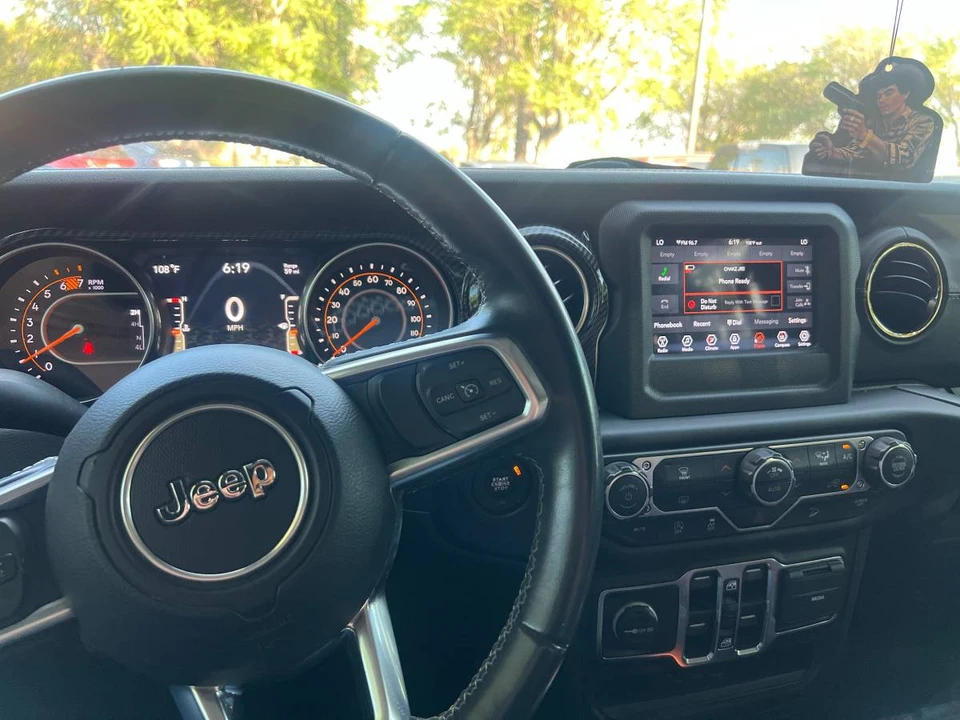 2019 Jeep JL Wrangler - Image 4 of 10
