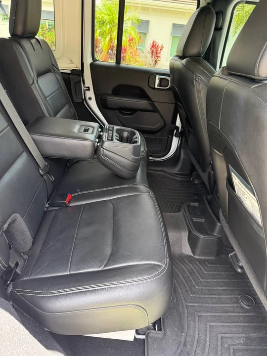 2019 Jeep JL Wrangler - Image 15 of 18