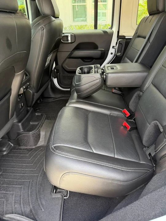 2019 Jeep JL Wrangler - Image 16 of 18