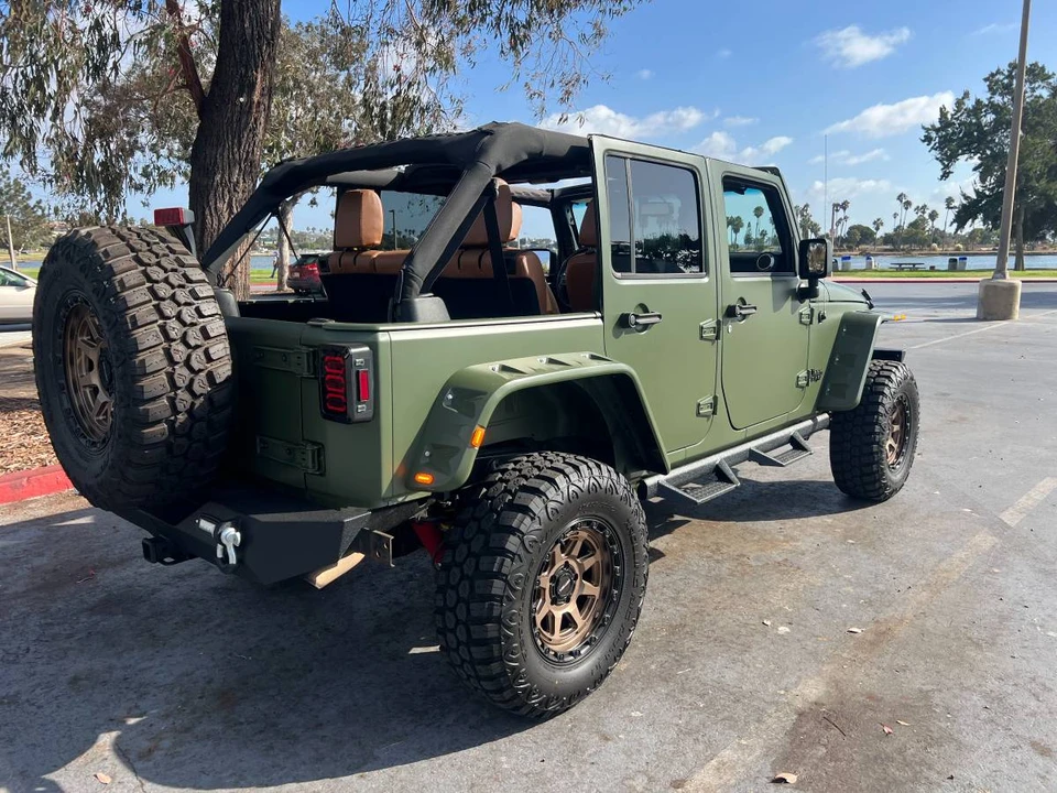 2019 Jeep JL Wrangler - Image 2 of 11