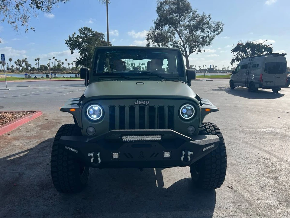 2019 Jeep JL Wrangler - Image 5 of 11