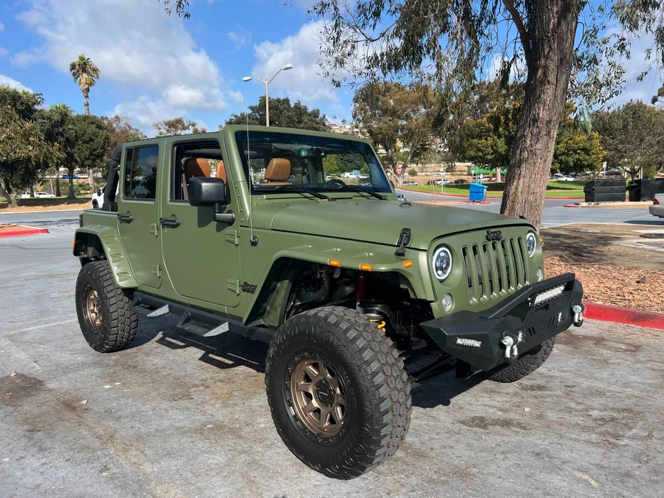 2019 Jeep JL Wrangler - Image 3 of 11