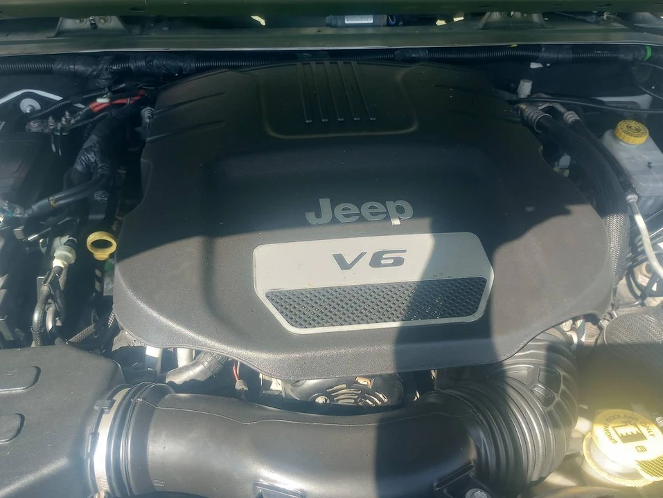 2019 Jeep JL Wrangler - Image 9 of 11