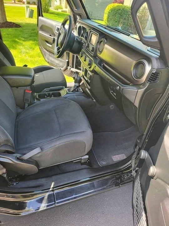 2019 Jeep JL Wrangler - Image 10 of 16