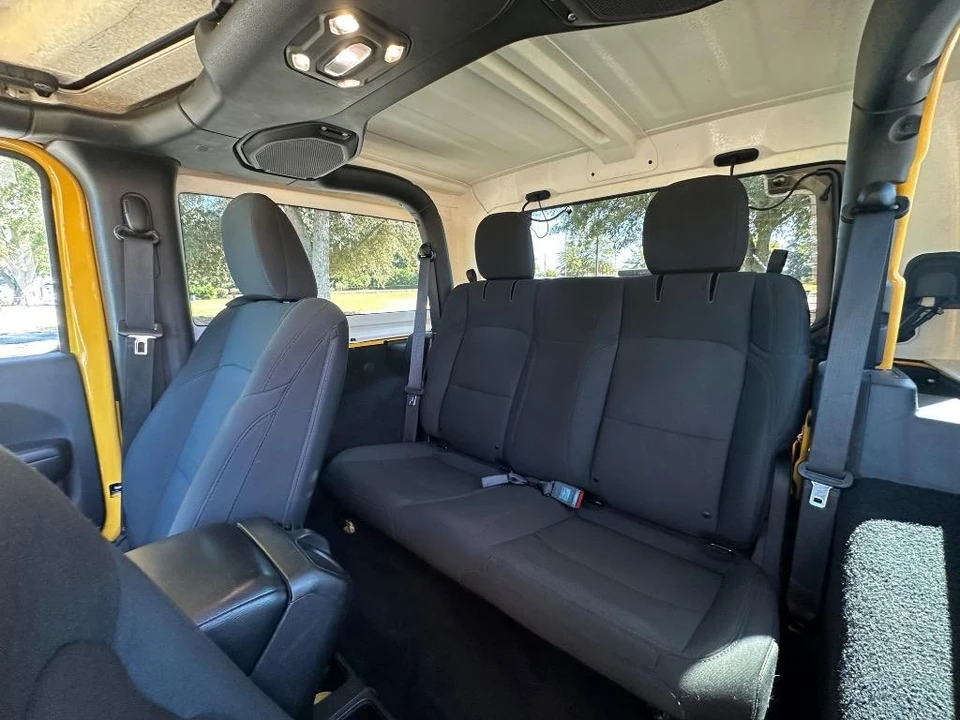 2019 Jeep JL Wrangler - Image 13 of 17