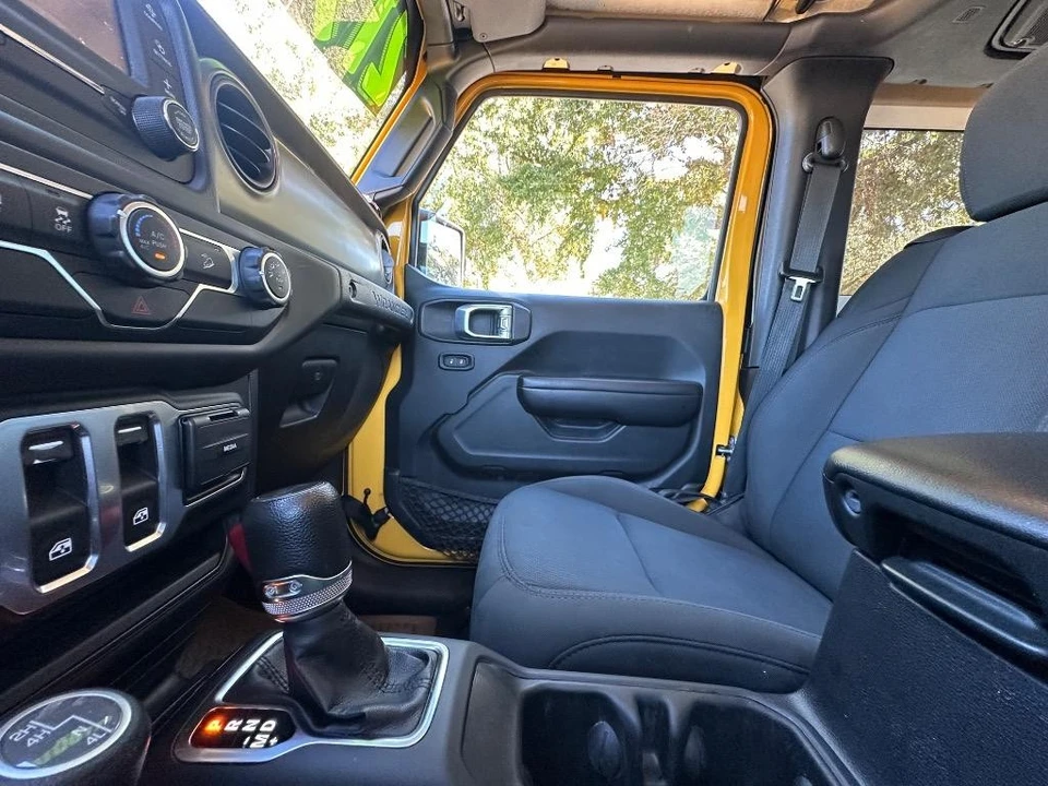 2019 Jeep JL Wrangler - Image 10 of 17