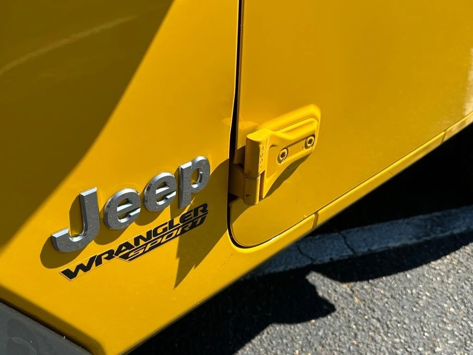 2019 Jeep JL Wrangler - Image 3 of 17