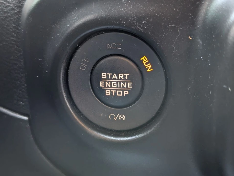 2019 Jeep JL Wrangler - Image 15 of 21