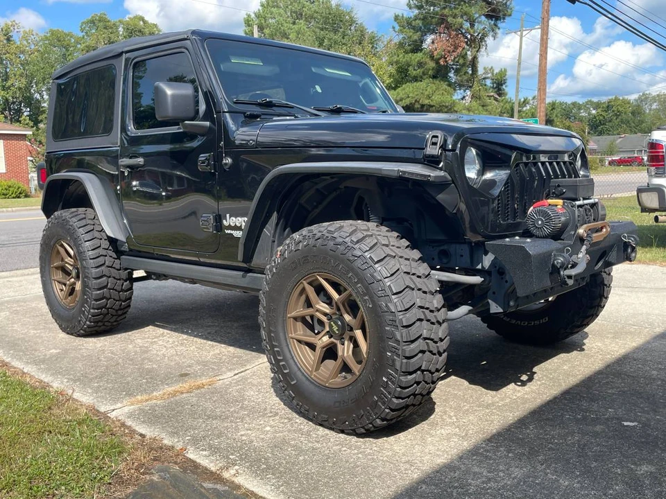 2019 Jeep JL Wrangler - Image 3 of 10
