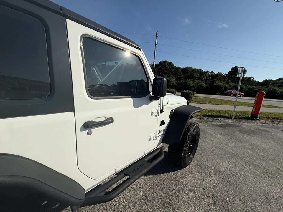 2019 Jeep JL Wrangler - Image 14 of 31