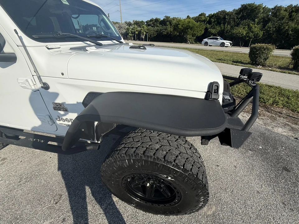 2019 Jeep JL Wrangler - Image 16 of 31