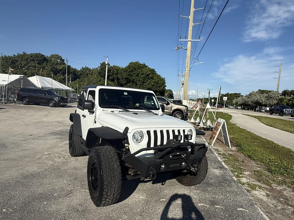2019 Jeep JL Wrangler - Image 3 of 31