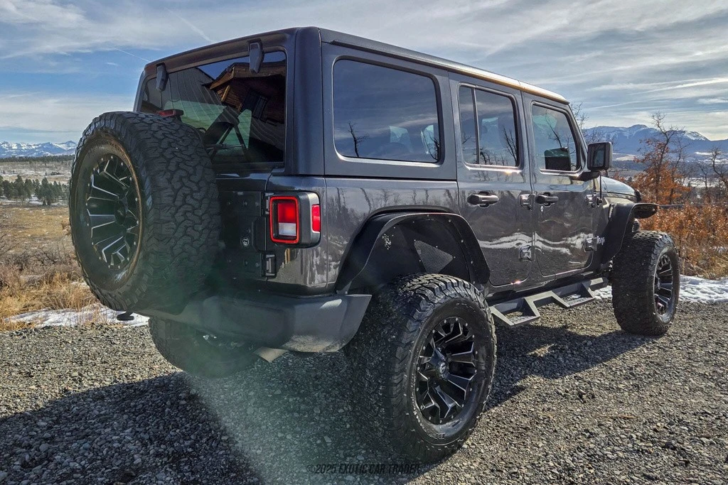 2019 Jeep JL Wrangler - Image 8 of 12