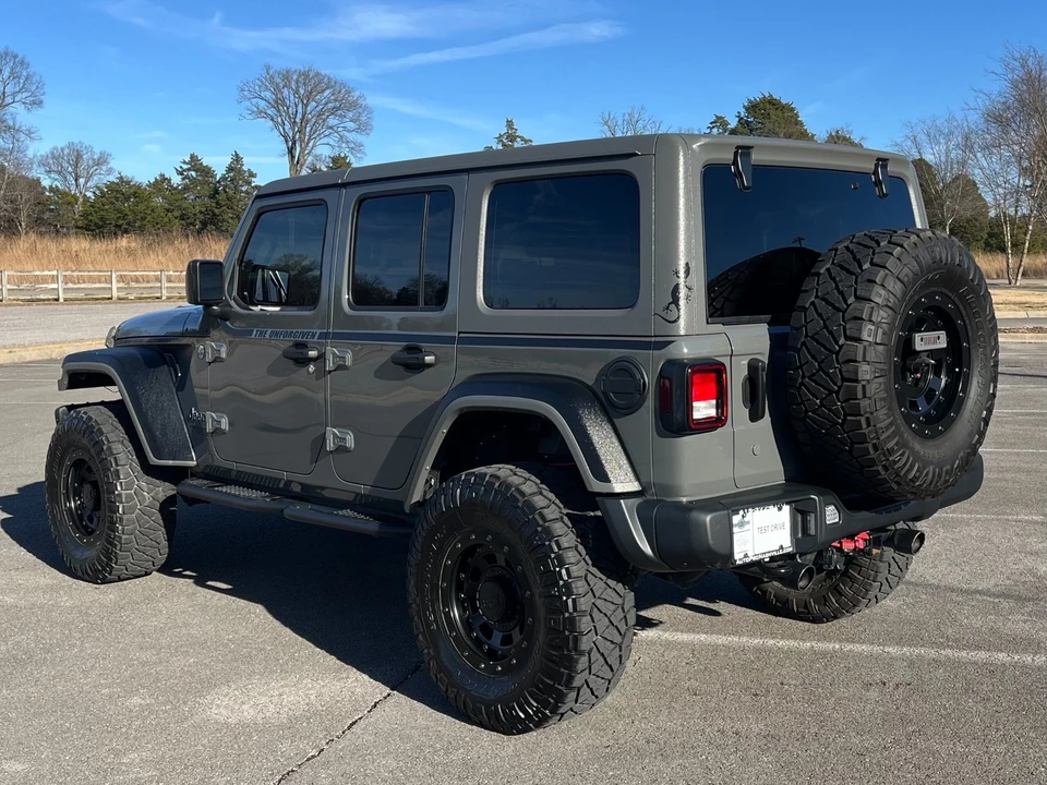 2019 Jeep JL Wrangler - Image 4 of 12