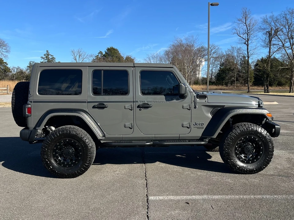 2019 Jeep JL Wrangler - Image 7 of 12