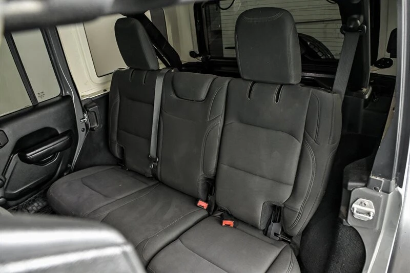 2019 Jeep JL Wrangler - Image 17 of 26