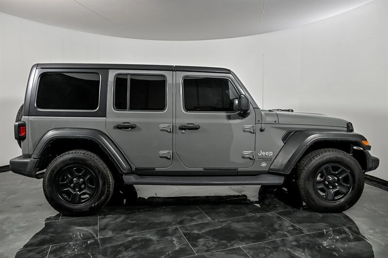 2019 Jeep JL Wrangler - Image 10 of 26