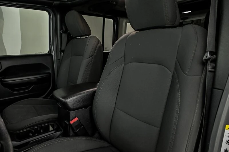 2019 Jeep JL Wrangler - Image 16 of 26