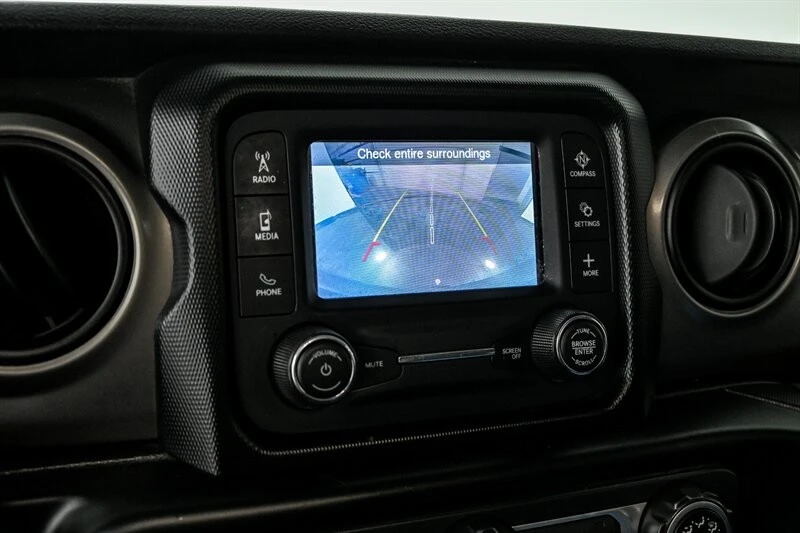 2019 Jeep JL Wrangler - Image 23 of 26