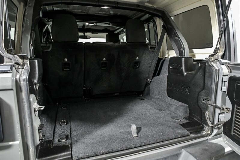 2019 Jeep JL Wrangler - Image 11 of 26