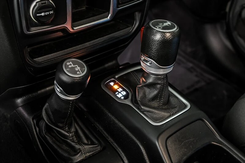 2019 Jeep JL Wrangler - Image 25 of 26