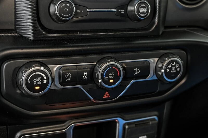 2019 Jeep JL Wrangler - Image 24 of 26