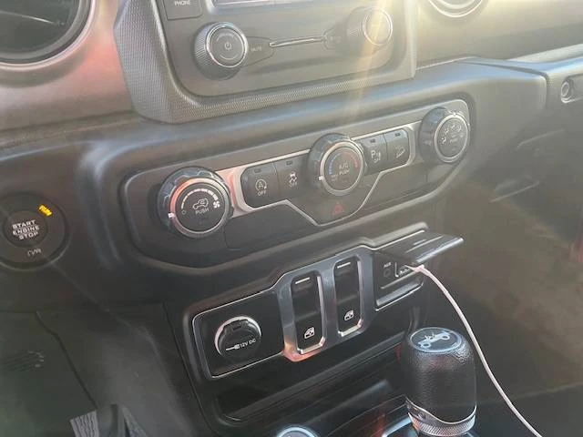 2019 Jeep JL Wrangler - Image 7 of 9