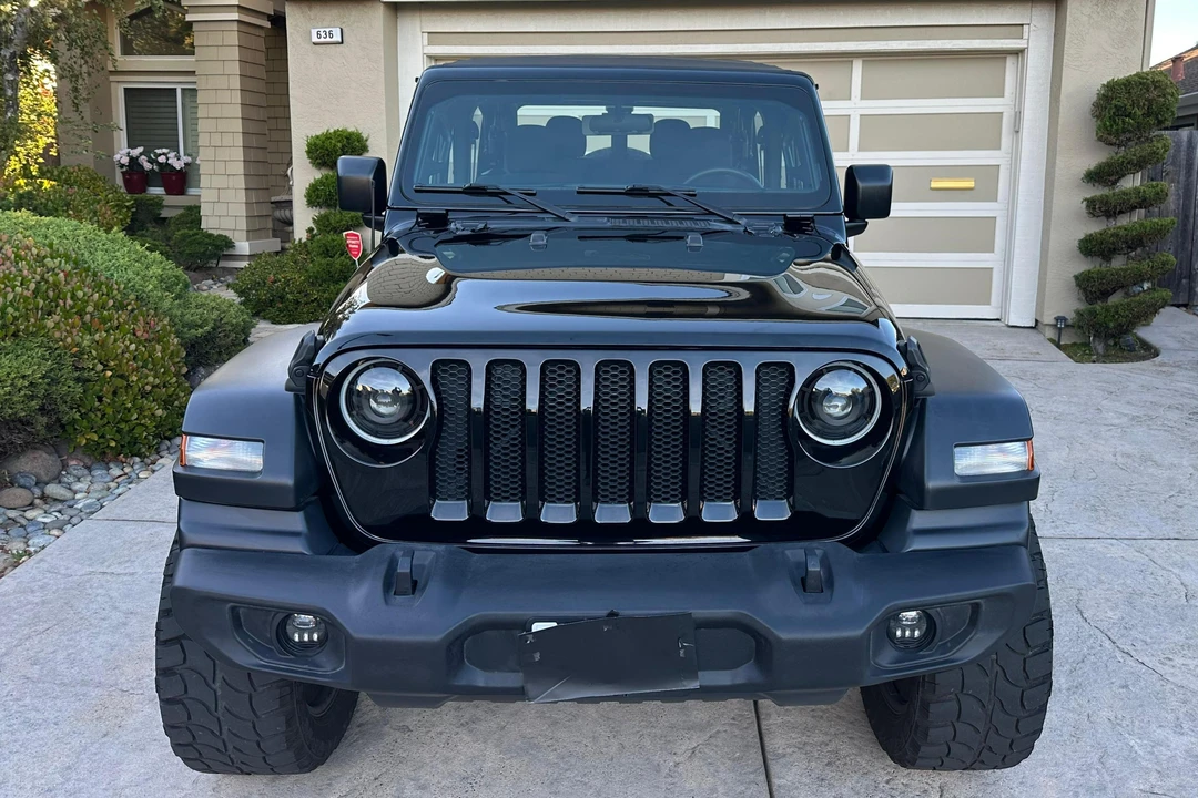 2019 Jeep JL Wrangler - Image 6 of 31