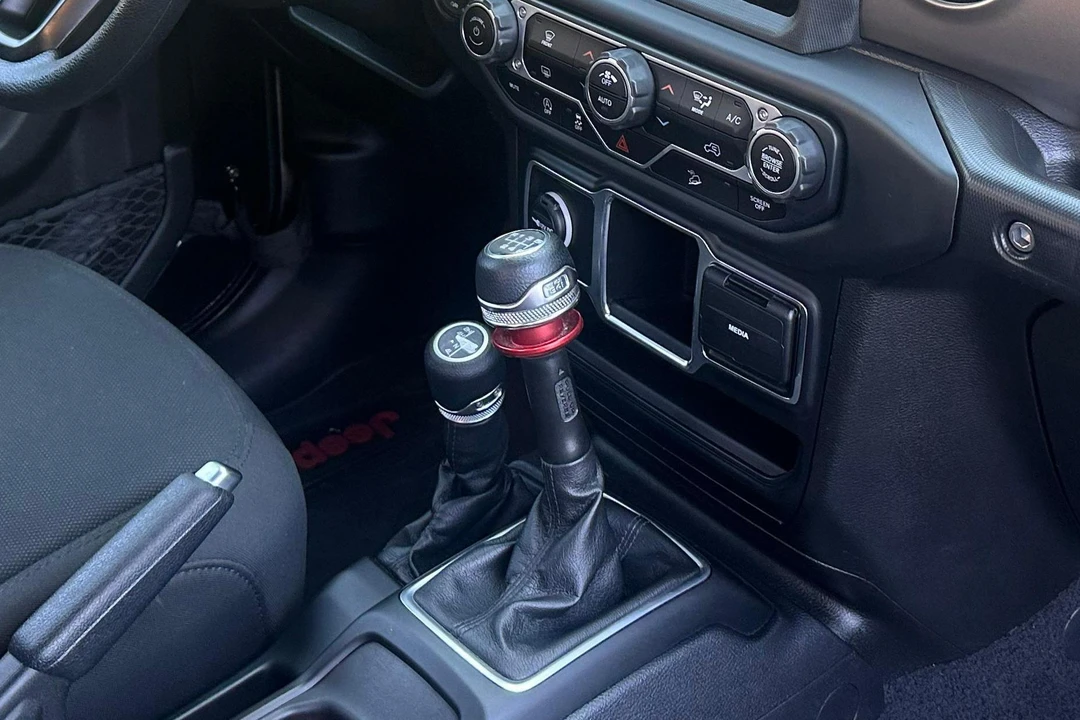2019 Jeep JL Wrangler - Image 29 of 31