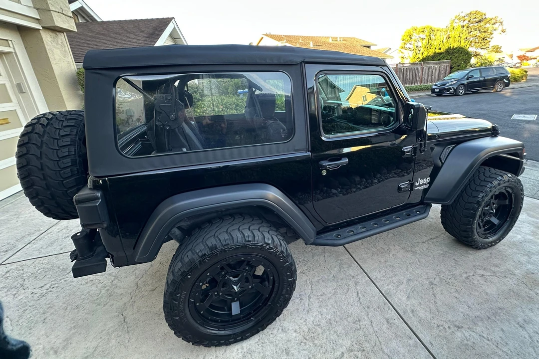 2019 Jeep JL Wrangler - Image 3 of 31