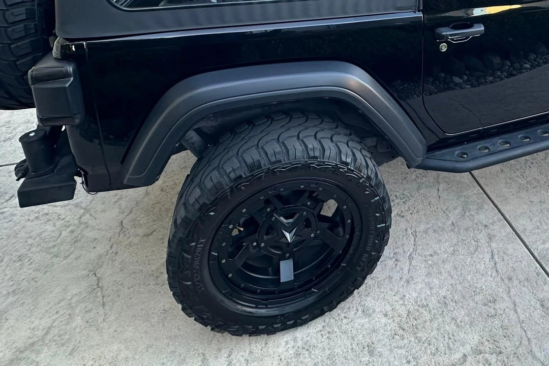 2019 Jeep JL Wrangler - Image 24 of 31