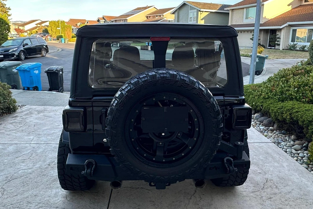 2019 Jeep JL Wrangler - Image 5 of 31