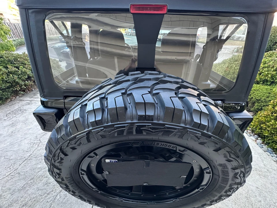2019 Jeep JL Wrangler - Image 21 of 31