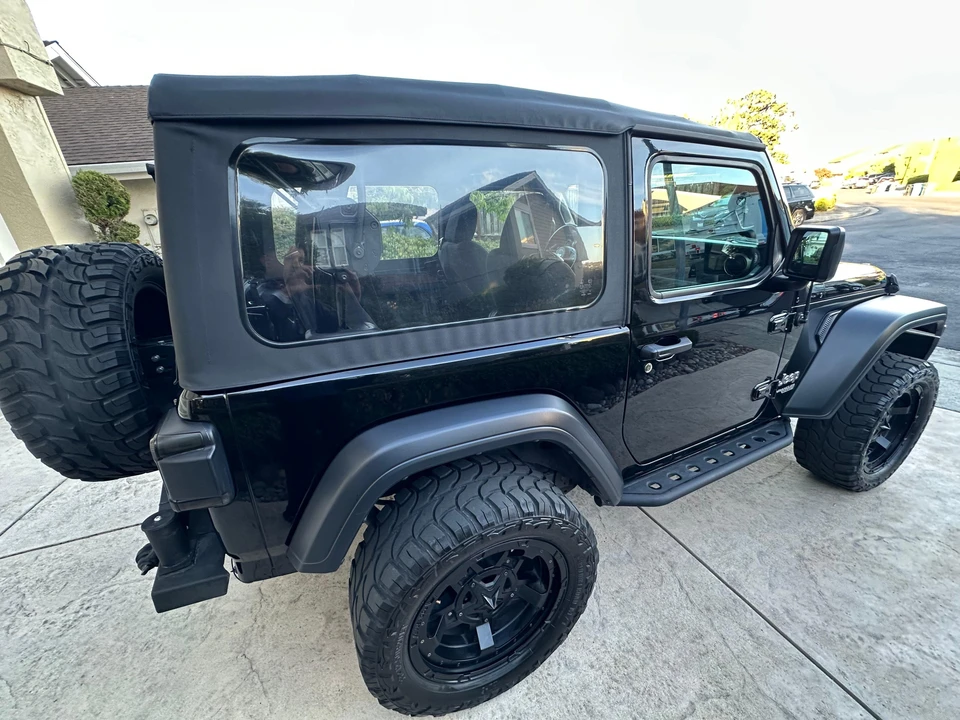2019 Jeep JL Wrangler - Image 13 of 31