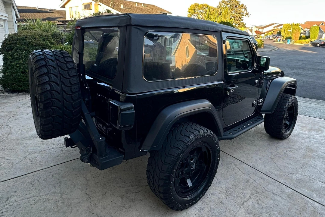 2019 Jeep JL Wrangler - Image 4 of 31