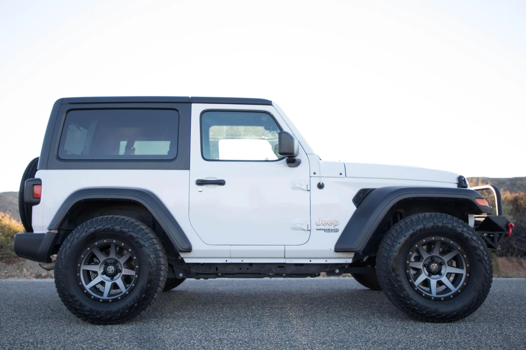 2019 Jeep JL Wrangler - Image 3 of 31