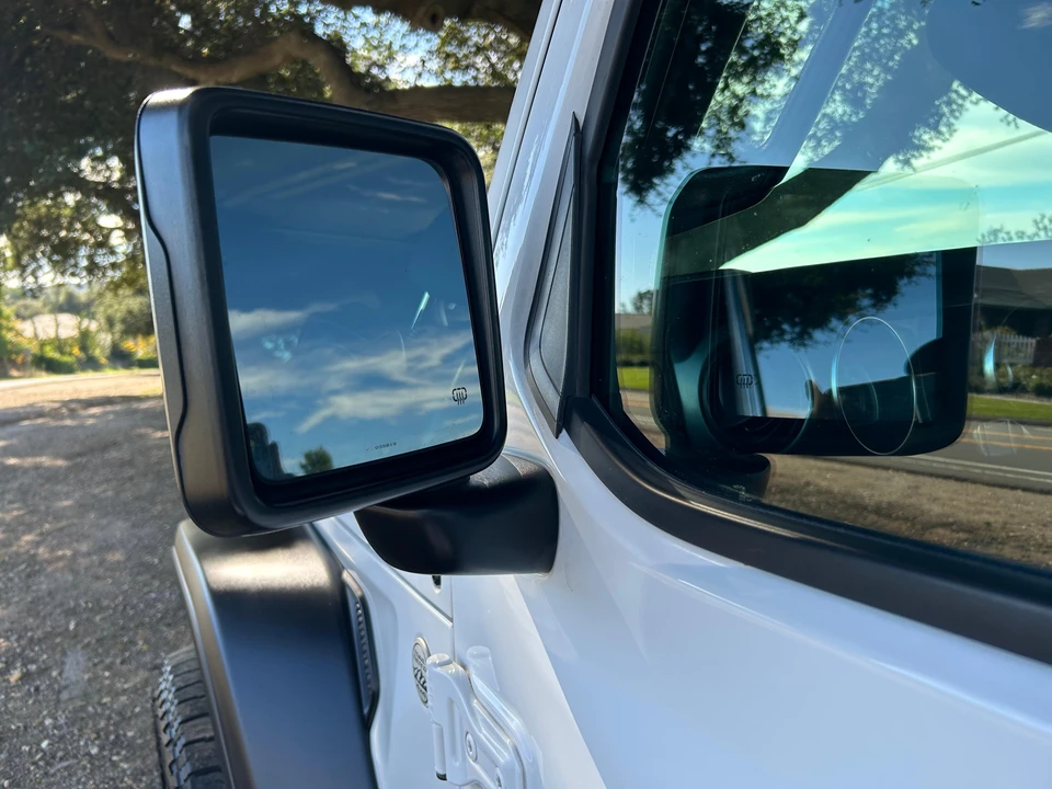 2019 Jeep JL Wrangler - Image 23 of 31