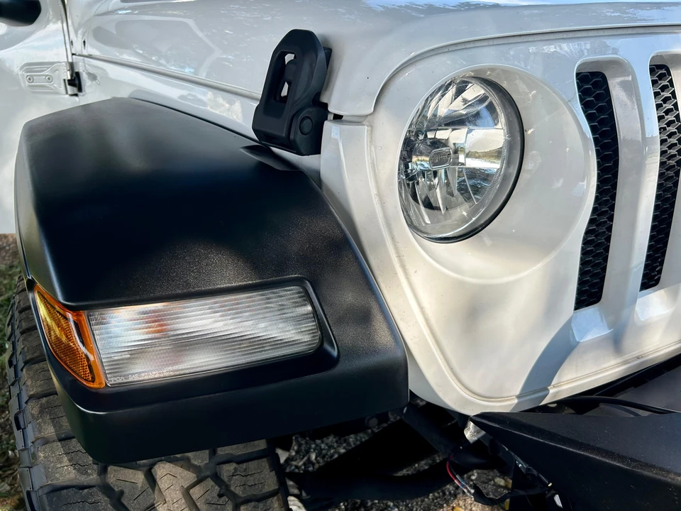 2019 Jeep JL Wrangler - Image 19 of 31