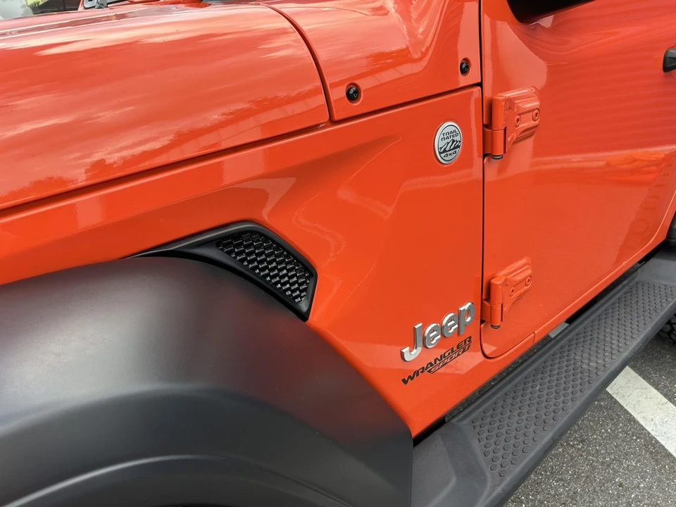2019 Jeep JL Wrangler - Image 20 of 31